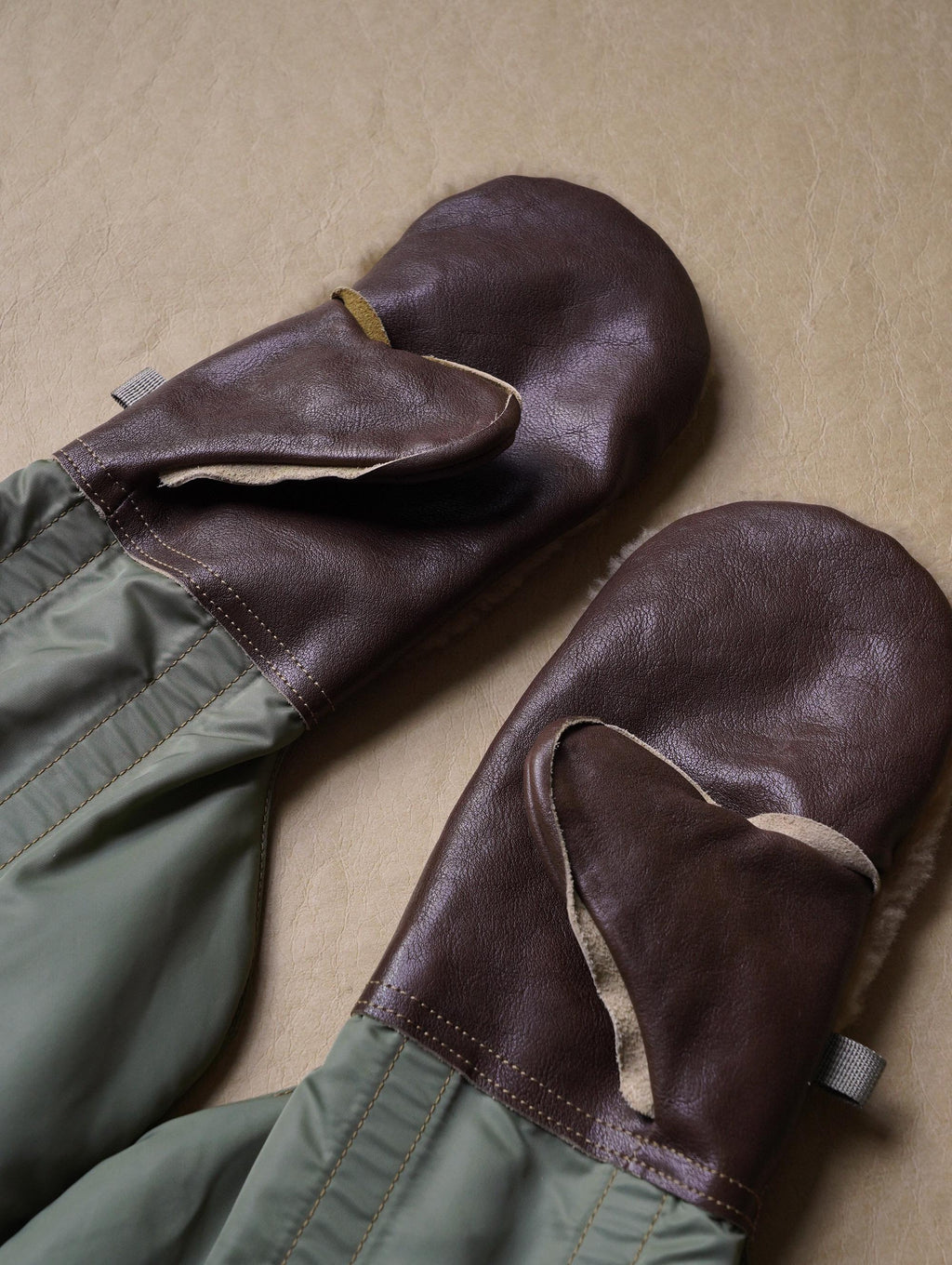 N-4B Flight Mittens Reproduction, Korean War Era USAF Cold Weather Gloves, Military Aviation Winter Mittens